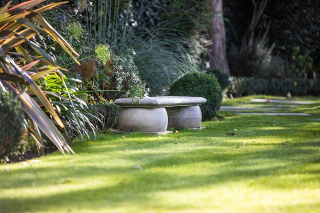 This lovely, large family garden in North London was designed by the garden landscaper, The Garden Builders. It offers free flowing curves and spiral shapes.