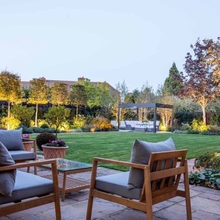 This garden landscape is another fine instalment to The Garden Builders portfolio of landscape gardens that has seen us revered as the most reliable and sought.