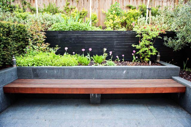 Fantastic contemporary garden located in the heart of Ascot was designed by Garden Builders Design, outside dining specialist landscaping company Berkshire.