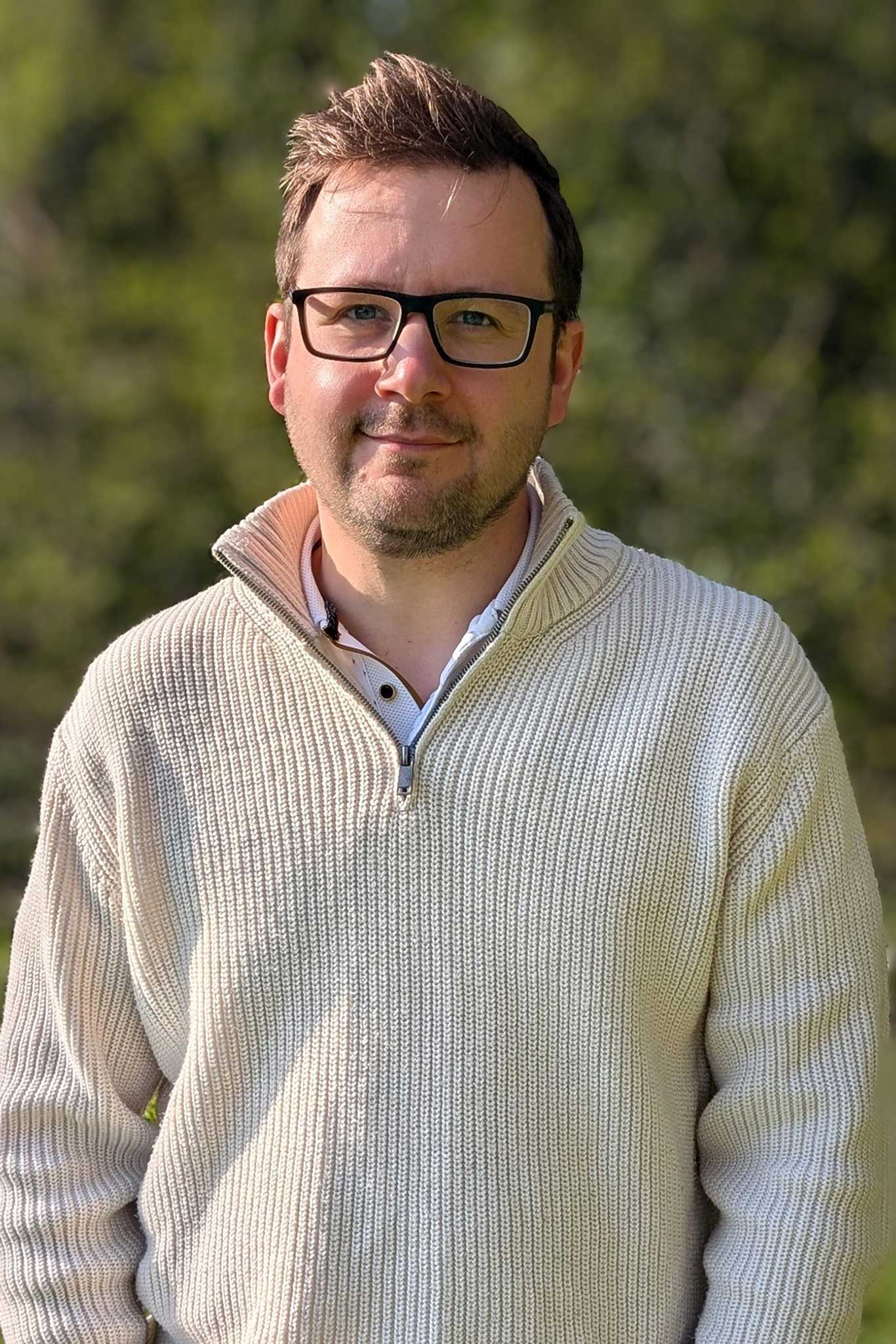 Alan Jones - Garden Designer