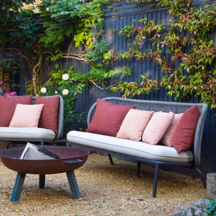 Clapham West London garden designer luxury feeling outdoor room kitchen dining built in bbq