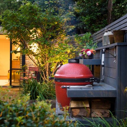 Clapham West London garden designer luxury feeling outdoor room kitchen dining built in bbq