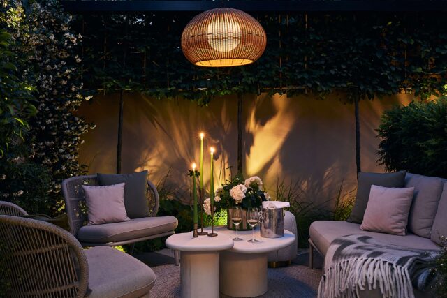 Walton On Thames garden designer kitchen dining, a modern, intimate design for comfort, privacy and outdoor living.