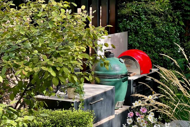 Tooting garden designer sophisticated outdoor retreat kitchen pergola, outdoor retreat for relaxation dining & year-round enjoyment.