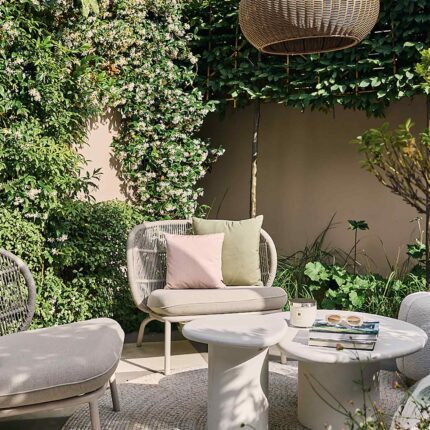 Walton On Thames garden designer kitchen dining, a modern, intimate design for comfort, privacy and outdoor living.