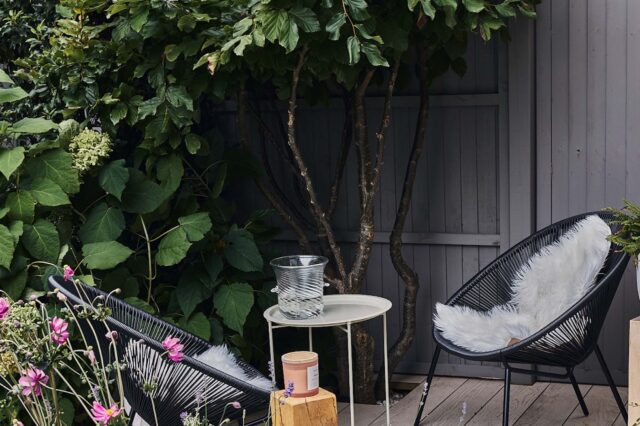 Wimbledon family garden designer tranquil outdoor multi purpose family living space that functions as an extension of the home. 