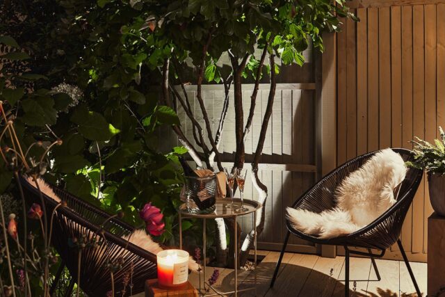 Wimbledon family garden designer tranquil outdoor multi purpose family living space that functions as an extension of the home. 