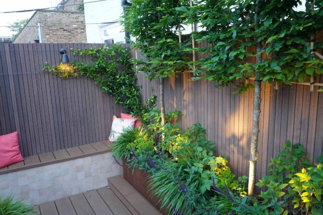 Roof garden terrace designers builders company London Notting Hill, created a cohesive transition between indoors and out.